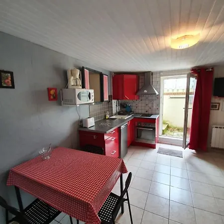 Appartement Studio With Sea View In *